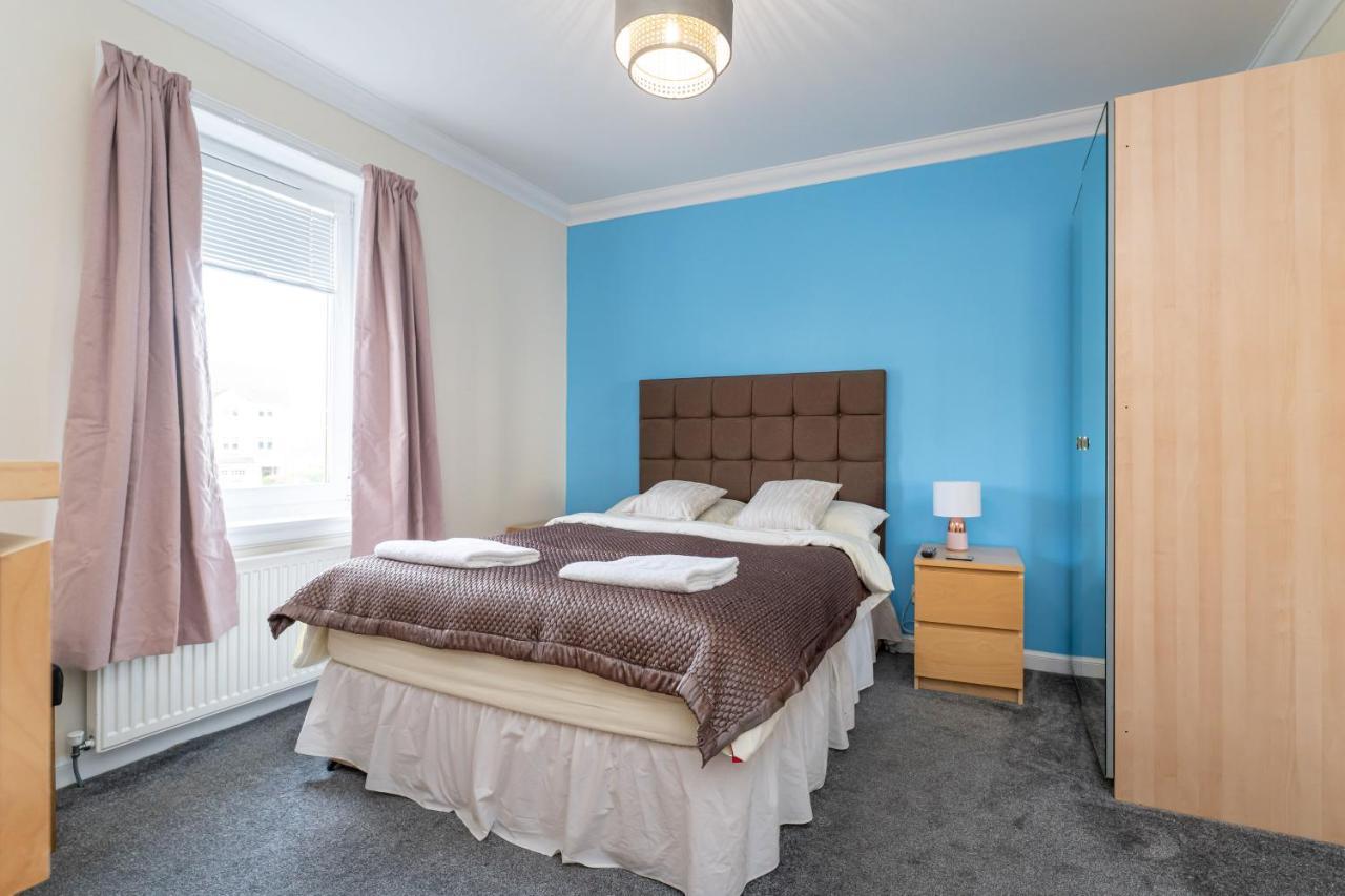 New Four Bedroom House - All Rooms Ensuite 스털링 외부 사진